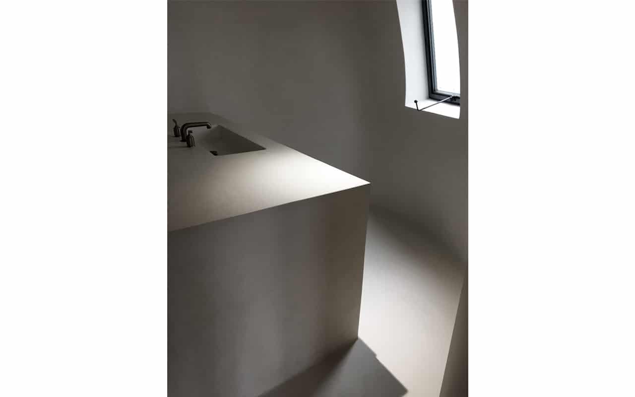 ATELIER B . Paris