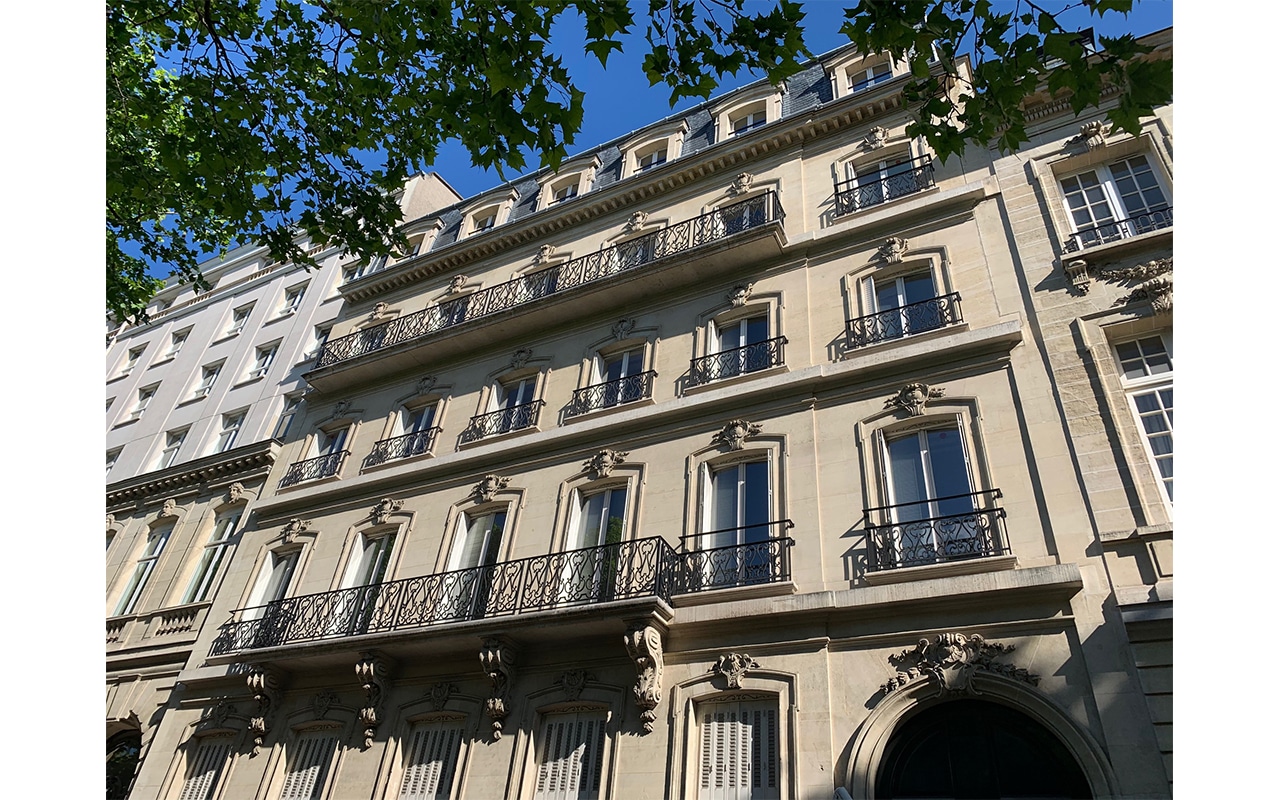 51 AVENUE HOCHE . Paris