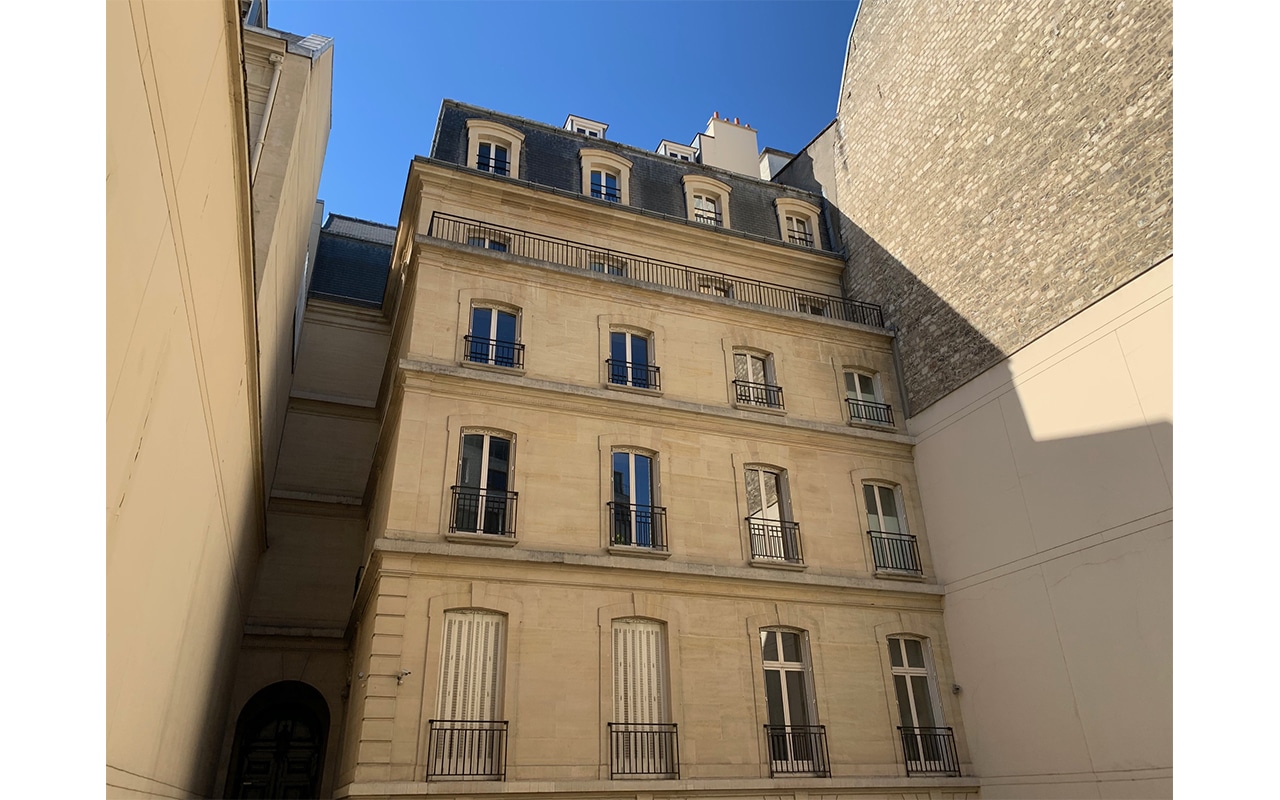 51 AVENUE HOCHE . Paris